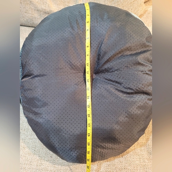 NWOT pet bed - Picture 4 of 6